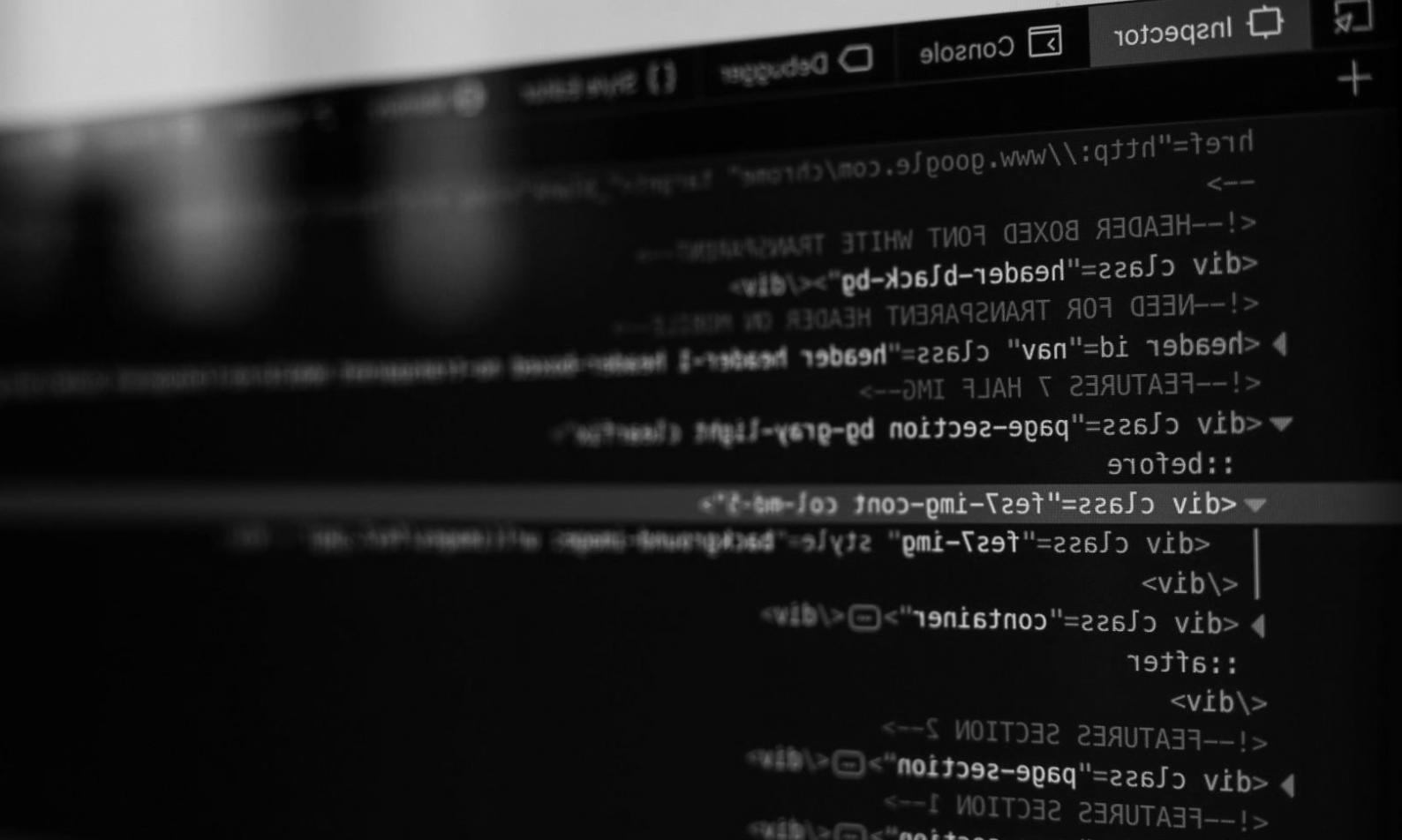 Ambiente de desenvolvimento com código de processamento de linguagem natural